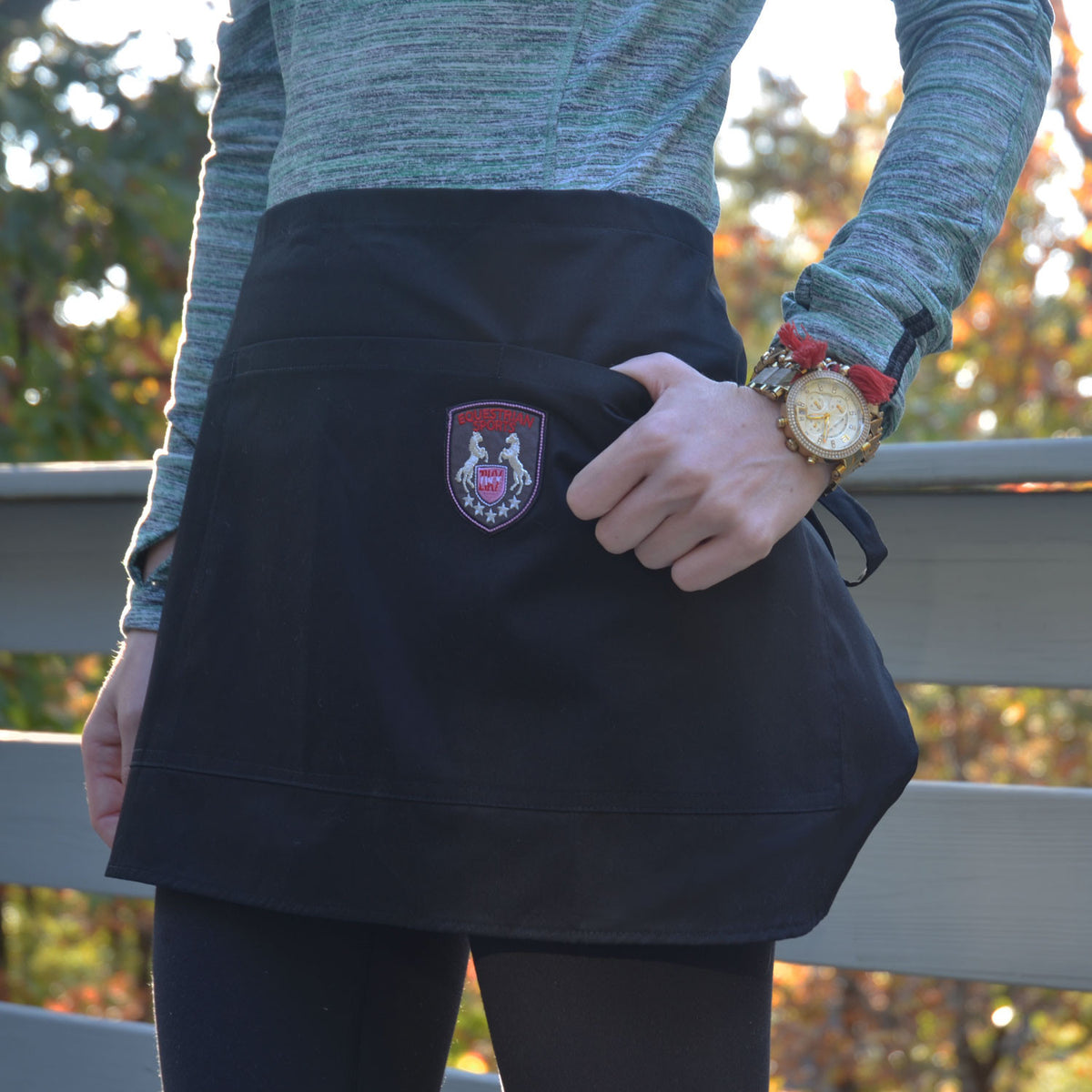 Equestrian grooming apron